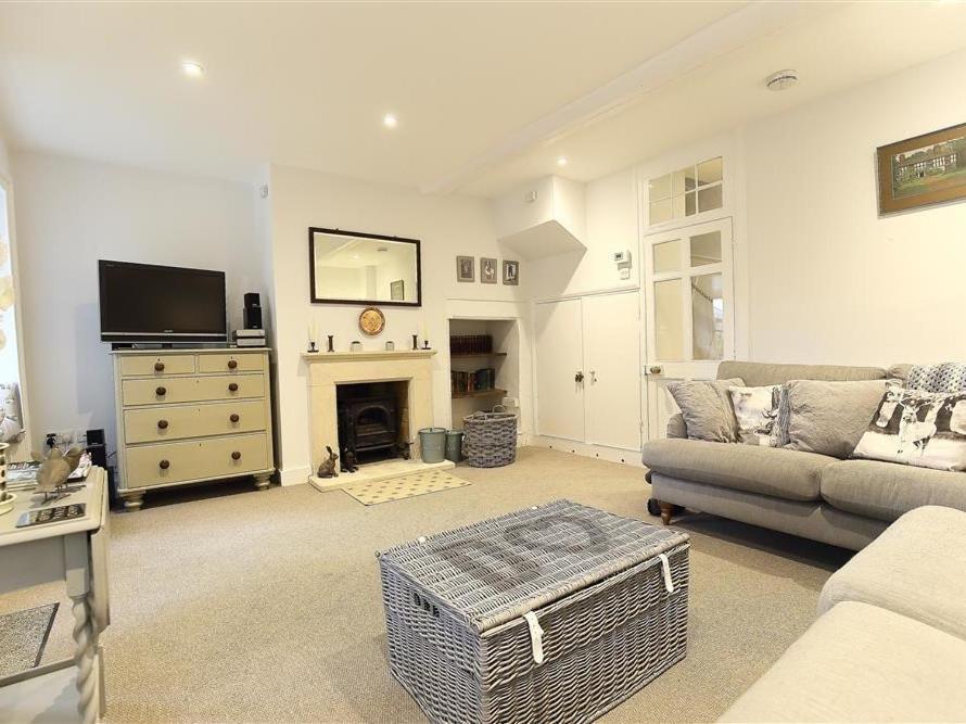 Holiday home Hare House
